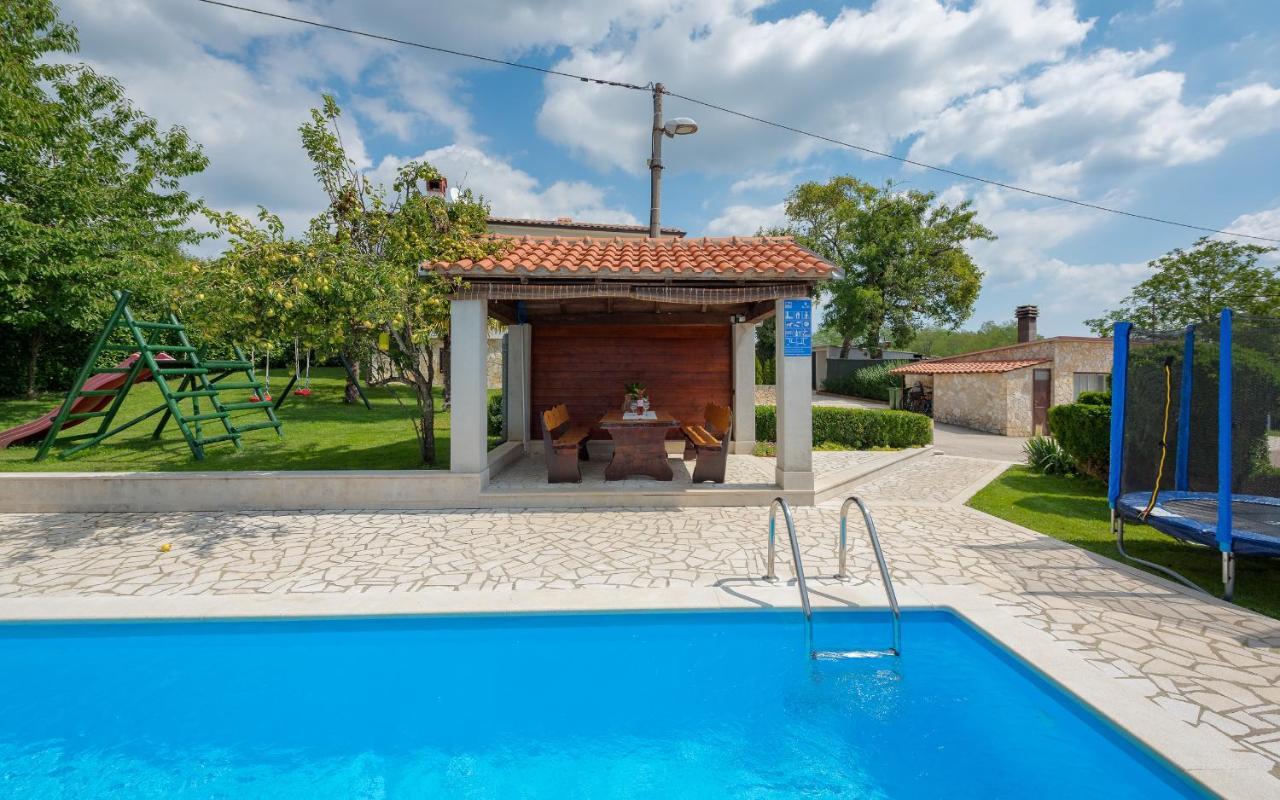 House Semy With Private Pool Villa Pazin Buitenkant foto