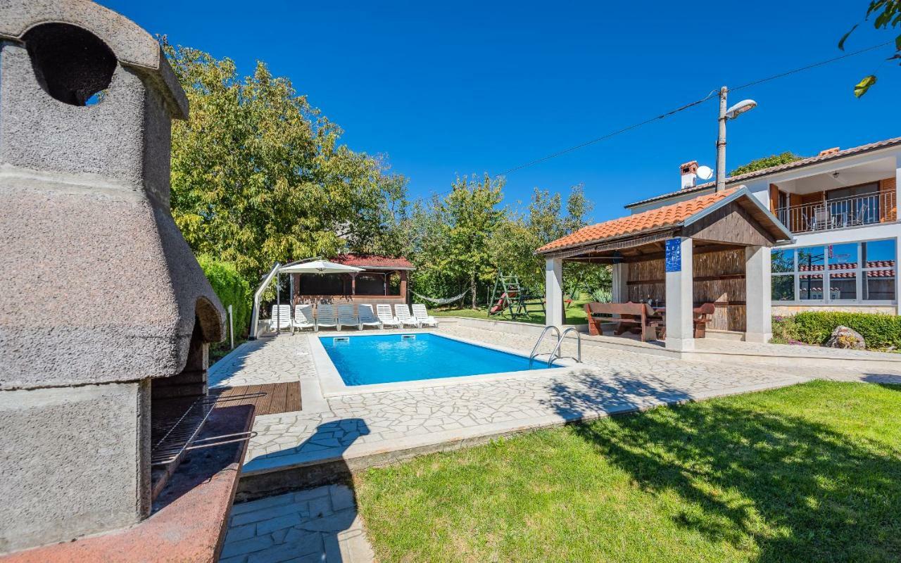 House Semy With Private Pool Villa Pazin Buitenkant foto